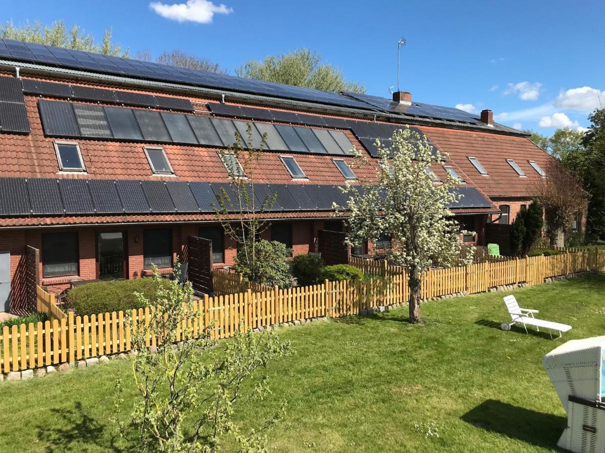 Ferienanlage Achtern Diek Thalingburen ภายนอก รูปภาพ